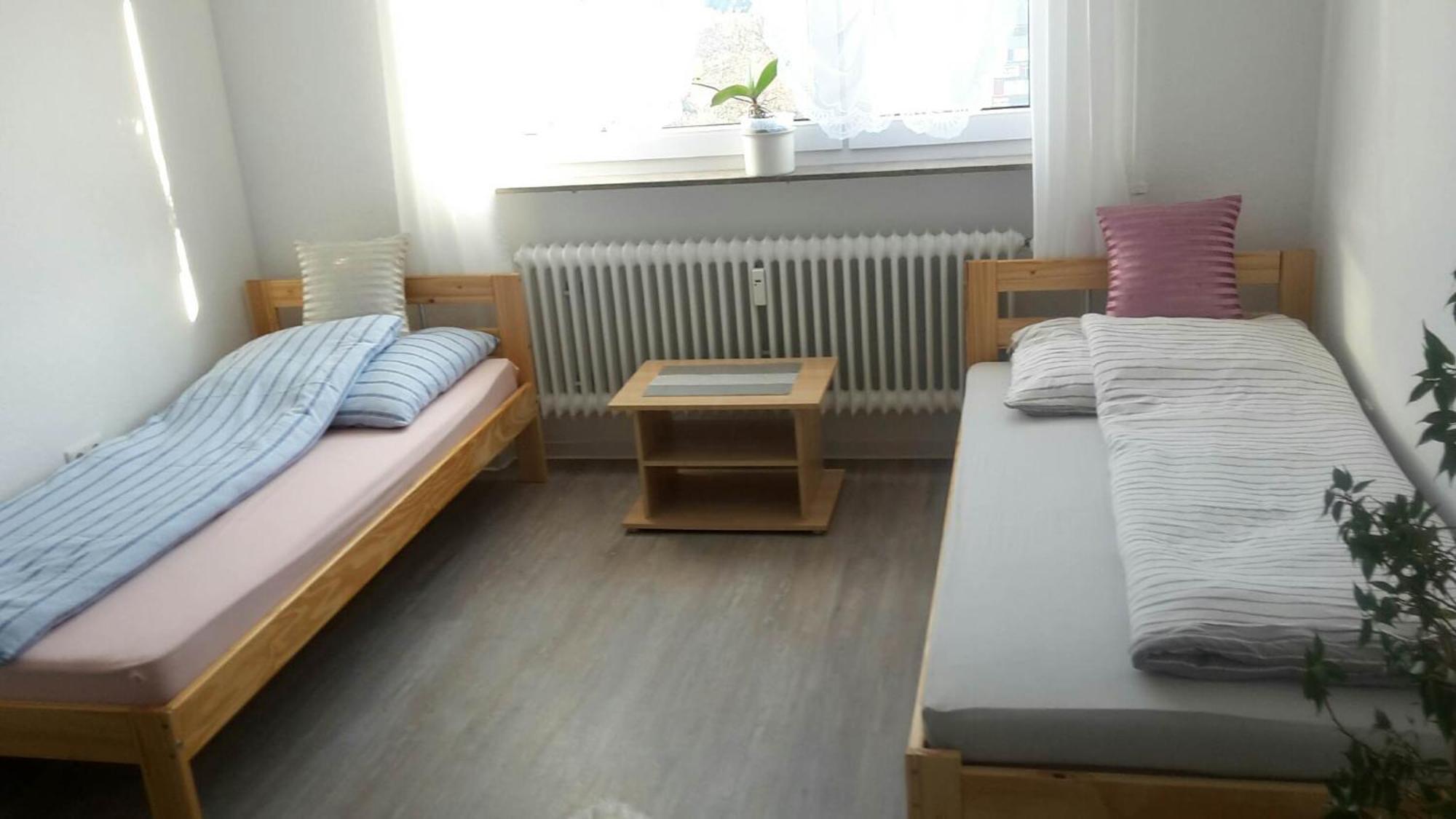 Egyszeru Szallas Stuttgart Dış mekan fotoğraf